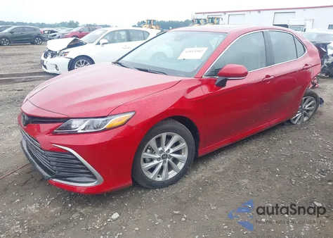 2024 Toyota Camry Le z USA, uszkodzony, nr VIN 4T1R11AK4RU256329